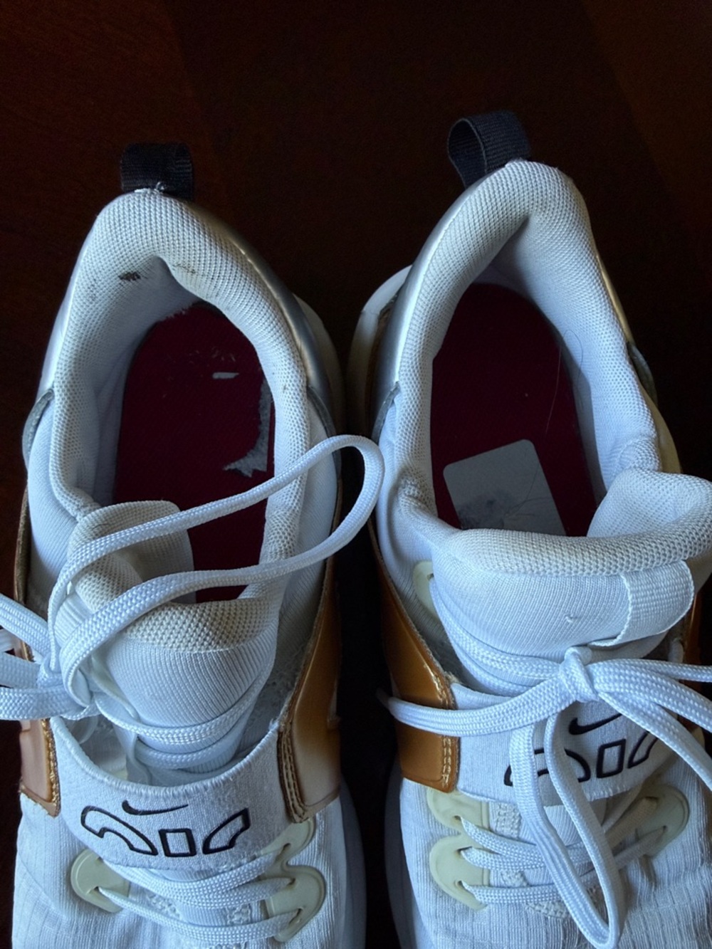 Nike Women’s Air Max White Running Sneakers with Gold Accents size 8.5 - Picture 5 of 13